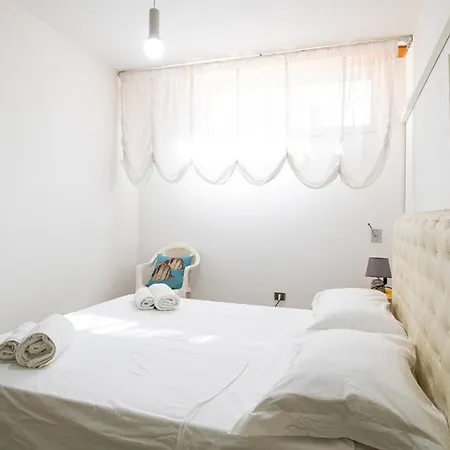 Baia Bellavista Fronte Di Paf *